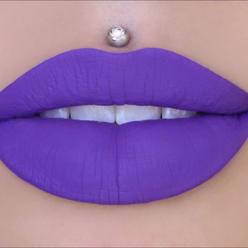 Velour Liquid Lipstick in I’m Royalty